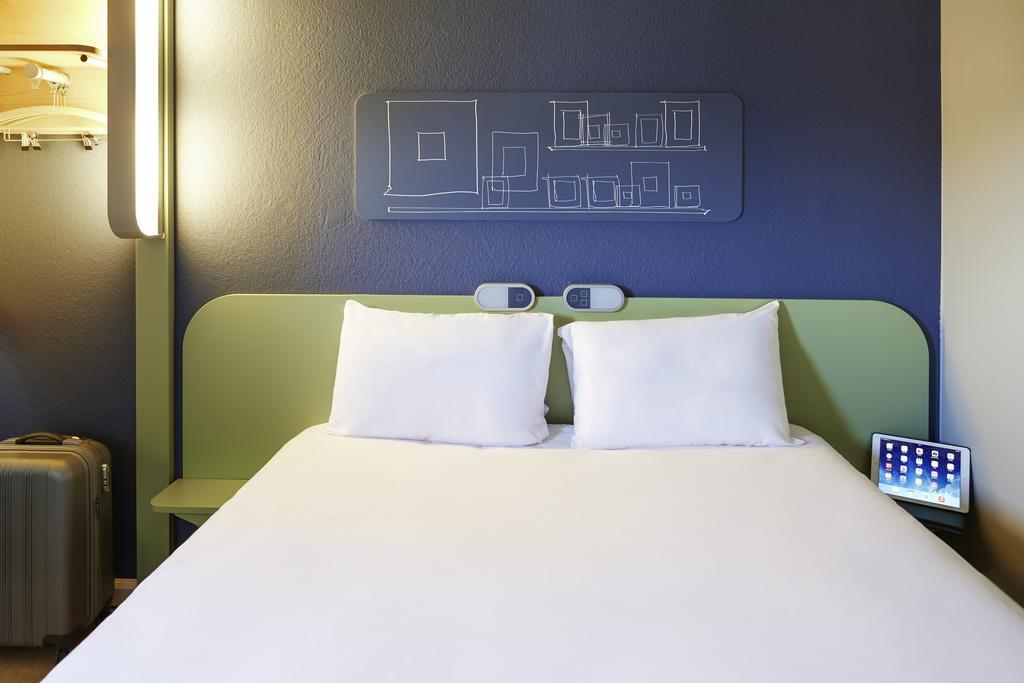 Ibis Budget Valenciennes Petite Forêt Exteriör bild