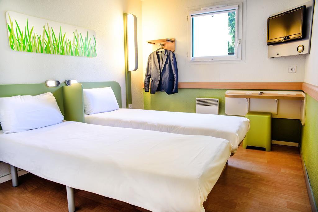 Ibis Budget Valenciennes Petite Forêt Exteriör bild